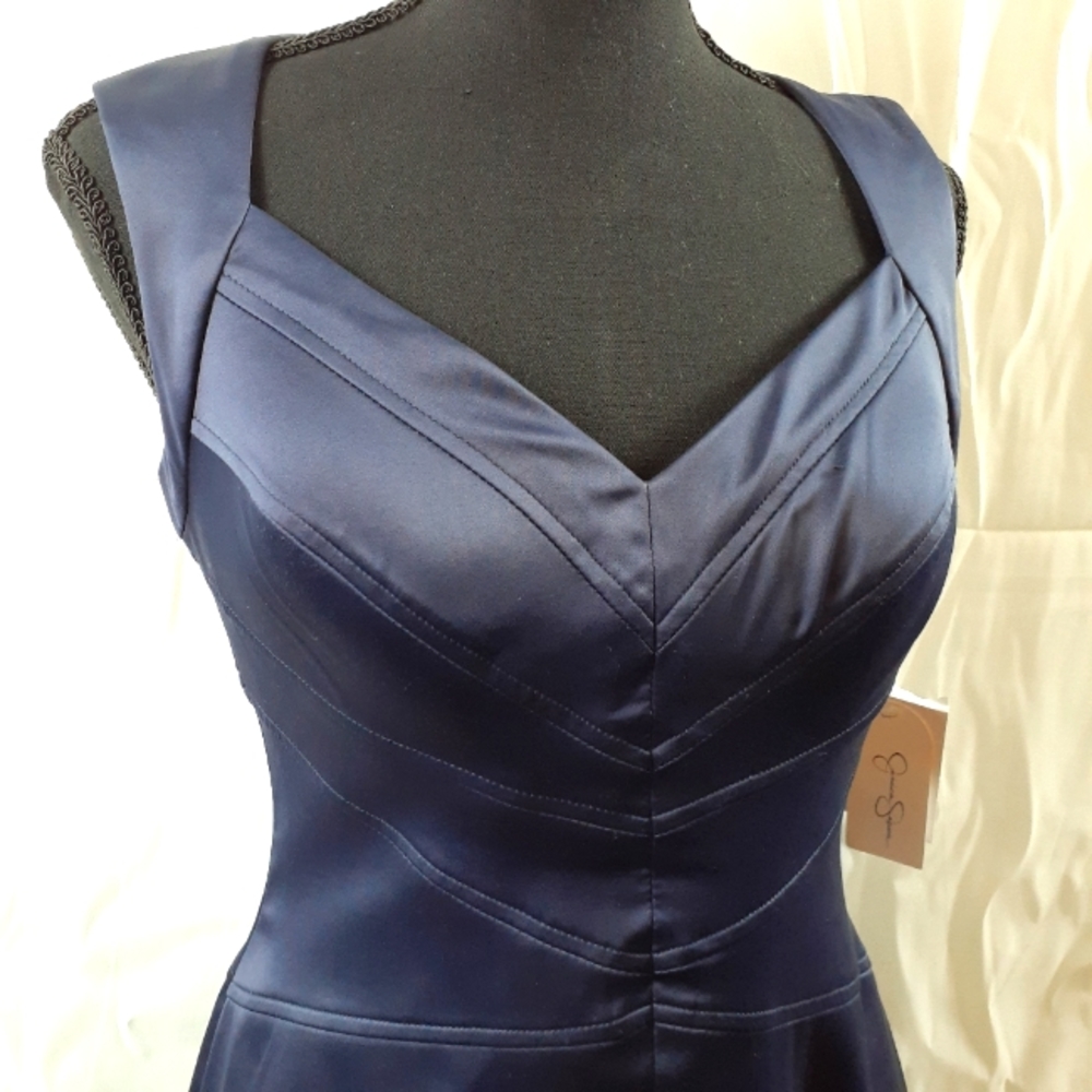 Jessica Simpson navy size 6 knee length dress back zip